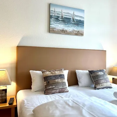 470, Seepark Apartment *