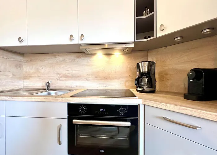 470, Seepark Apartment *